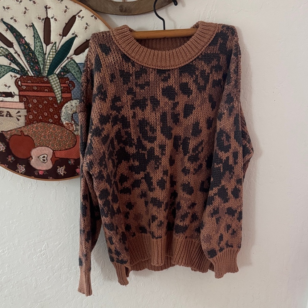 Aerie Cheetah Pullover Side Slit Sweater Small NWT - Picture 1 of 4